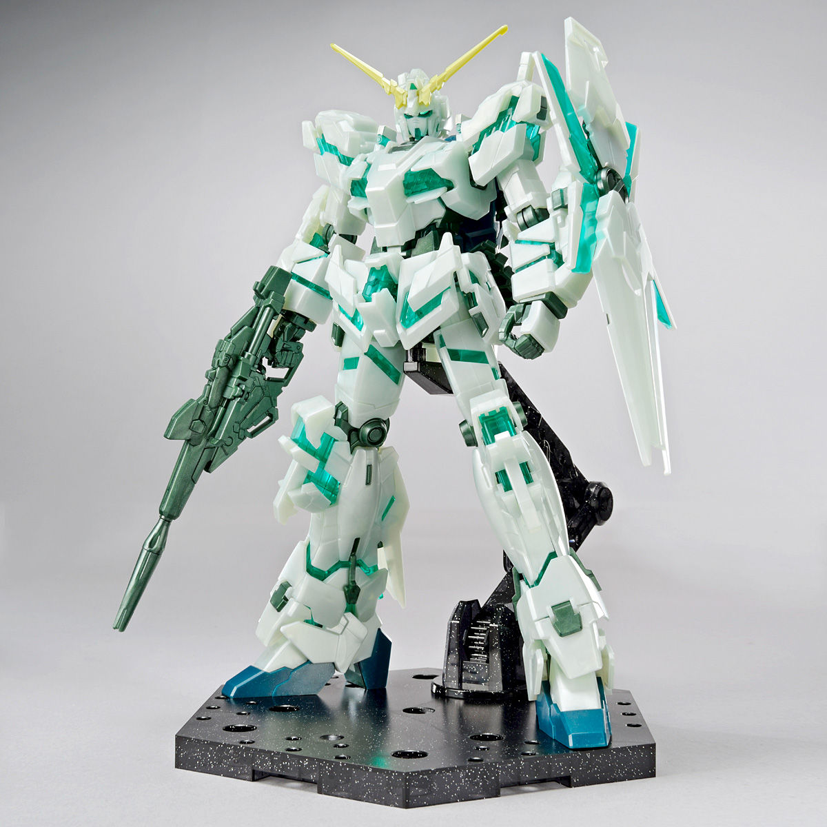 HG 1/144 Gundam Base Limited Unicorn Gundam (Crystal of Light) *PRE-ORDER*