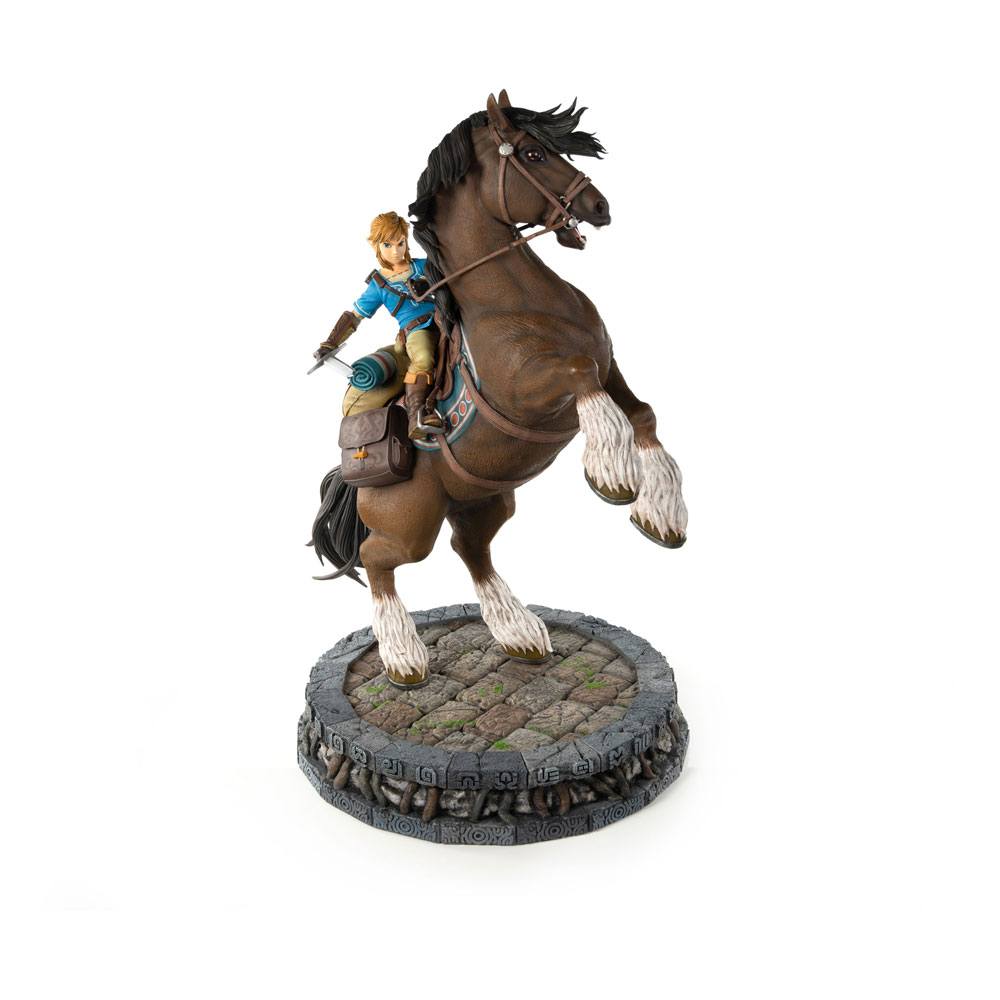 The Legend of Zelda Breath of the Wild Statue Link on Horseback 56 cm